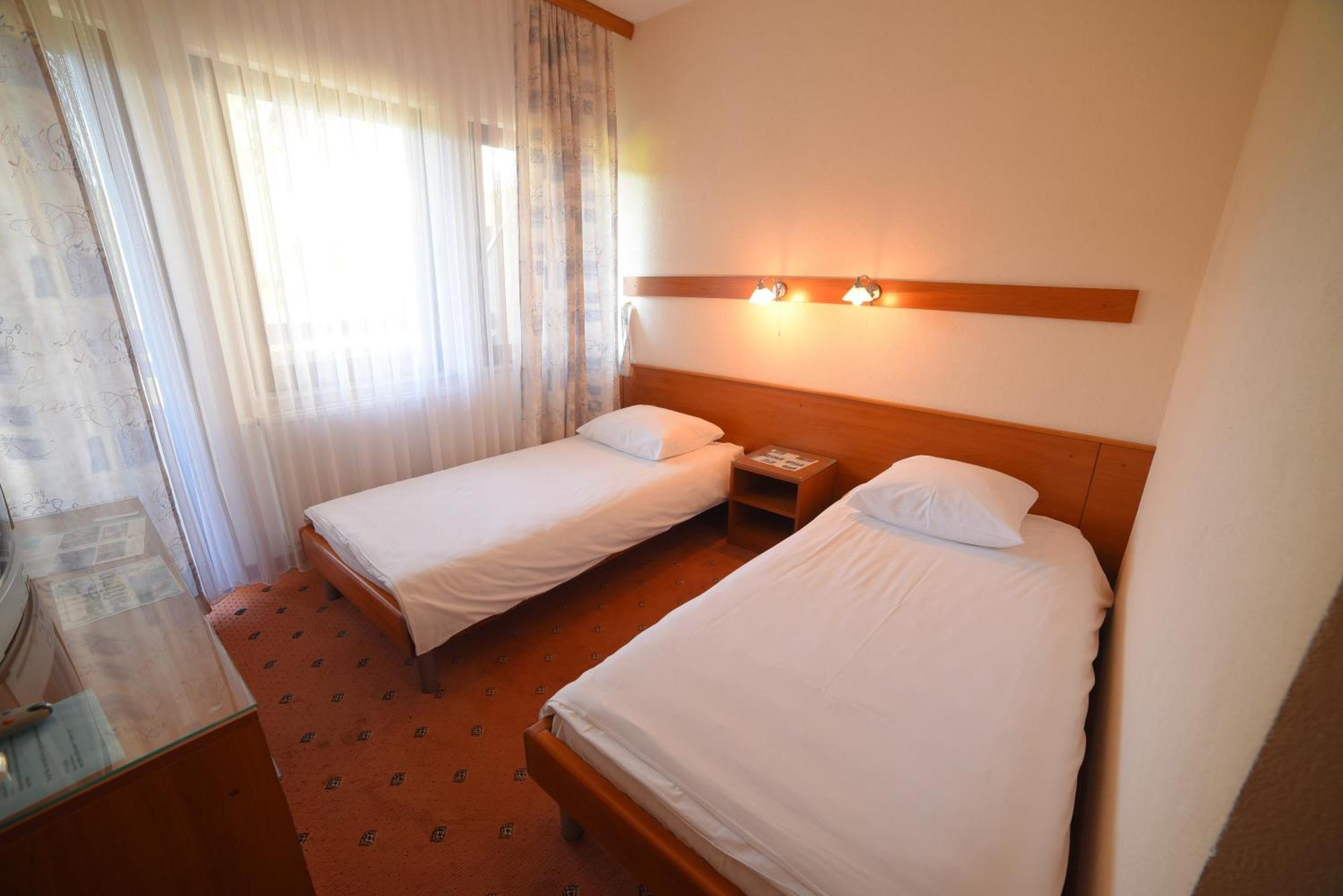 Hotel Ada Bihać Kültér fotó